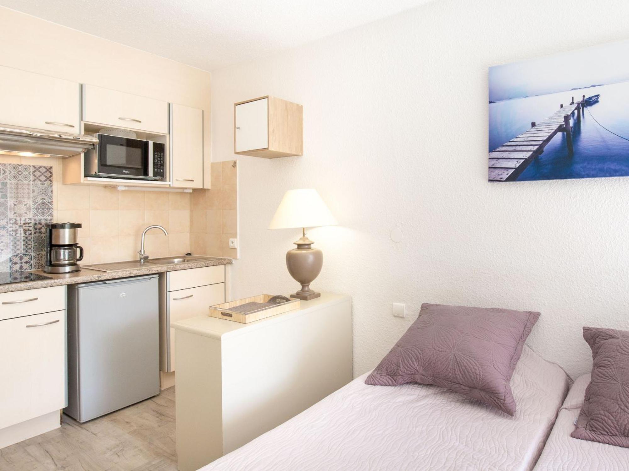 Studio Climatise Pour 3, Face Est, A 50M Plage Et Proche Commerces - Fr-1-466A-23 Saint-Raphaël Exterior foto